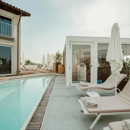 Country house Palas Cerequio La Morra
